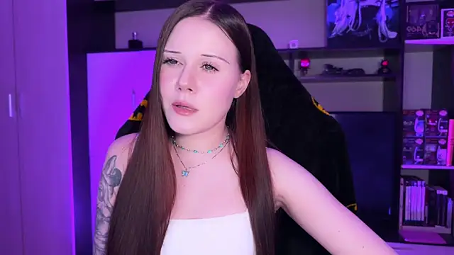 Snapshot of jasminevine chatting on 02.28.26 jasminevine online show from 02.28.26