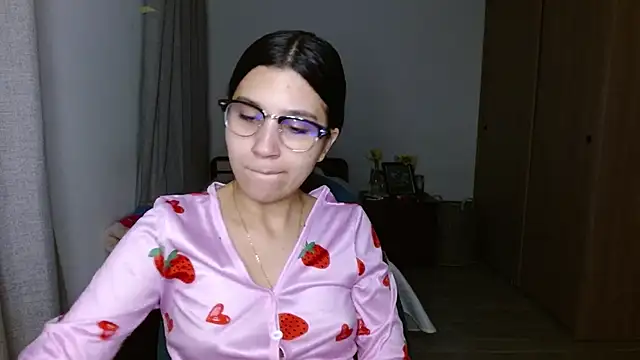 mia  lopez  online show from 11.27.25