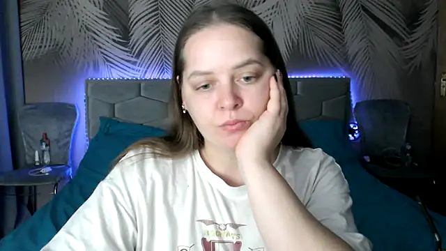 uliastar online show from 11.28.25