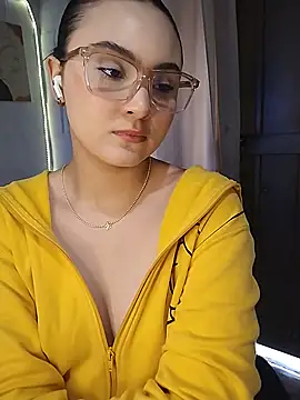 Snapshot of Samy-Candy chatting on 01.18.25 Samy-Candy online show from 01.18.25