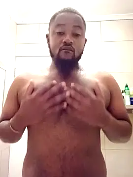 Snapshot of douksm chatting on 02.03.25 douksm online show from 02.03.25