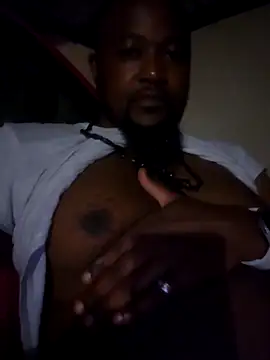 Snapshot of douksm chatting on 02.18.25 douksm online show from 02.18.25