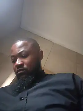 Snapshot of douksm chatting on 02.19.25 douksm online show from 02.19.25