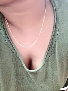 Snapshot of Lakhsmii chatting on 02.11.25 Lakhsmii online show from 02.11.25