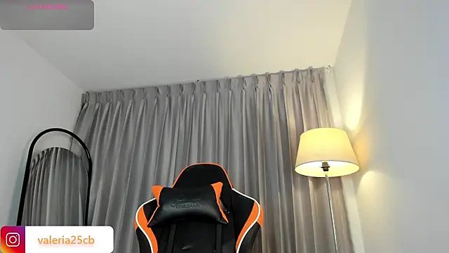 Snapshot of valeriia25_ chatting on 12.04.24 valeriia25 online show from 12.04.24