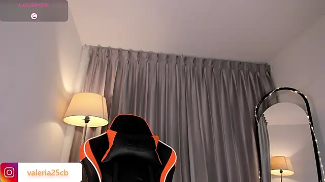 Snapshot of valeriia25_ chatting on 12.10.24 valeriia25 online show from 12.10.24