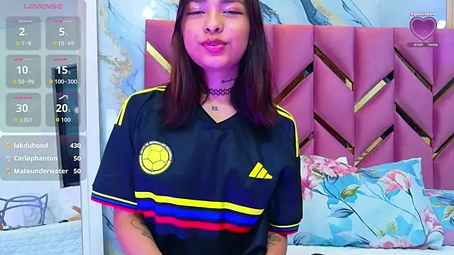 kinkylittlegirll online show from 06.13.26