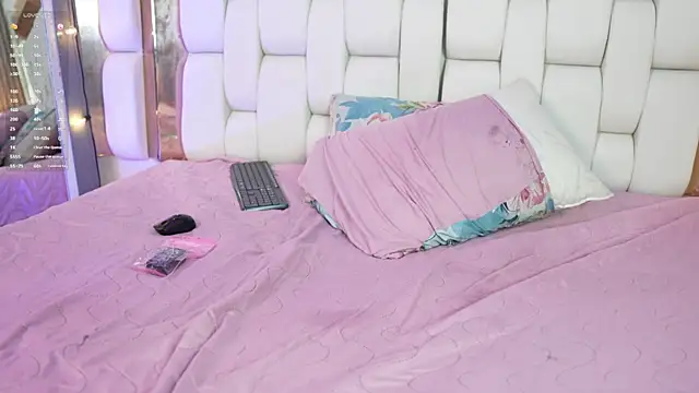 kinkylittlegirll online show from 07.07.26