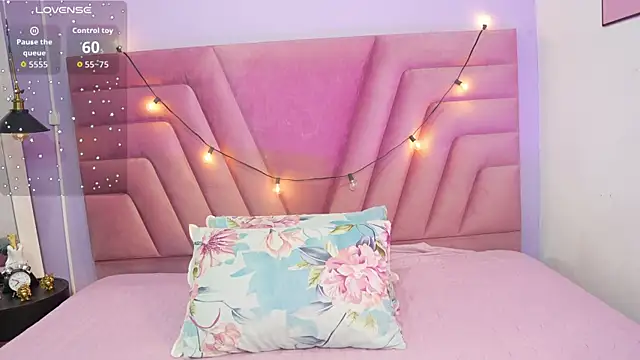 kinkylittlegirll online show from 07.23.26