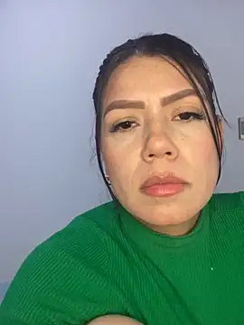 Snapshot of martina_contreras chatting on 12.28.24 martina contreras online show from 12.28.24