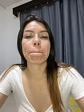 Snapshot of martina_contreras chatting on 02.22.25 martina contreras online show from 02.22.25