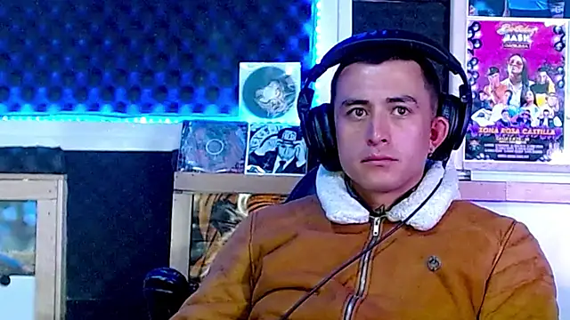 Darko0717 online show from 03.15.25