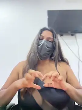 Snapshot of Black_Beauty997 chatting on 03.04.25 Black Beauty997 online show from 03.04.25