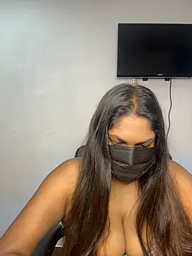 Snapshot of Black_Beauty997 chatting on 11.23.25 Black Beauty997 online show from 11.23.25