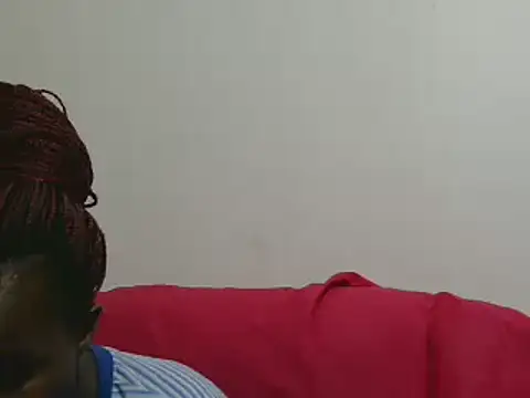 Snapshot of sluttylaura21 chatting on 02.27.25 sluttylaura21 online show from 02.27.25