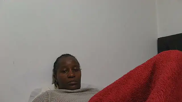 Snapshot of sluttylaura21 chatting on 07.06.26 sluttylaura21 online show from 07.06.26