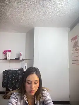 Snapshot of pamelao chatting on 02.13.25 pamelao online show from 02.13.25