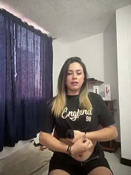 Snapshot of pamelao chatting on 02.19.25 pamelao online show from 02.19.25