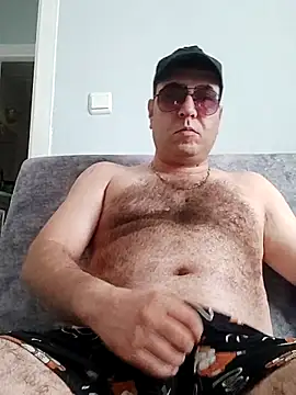 Snapshot of fraud705 chatting on 09.12.25 fraud705 online show from 09.12.25