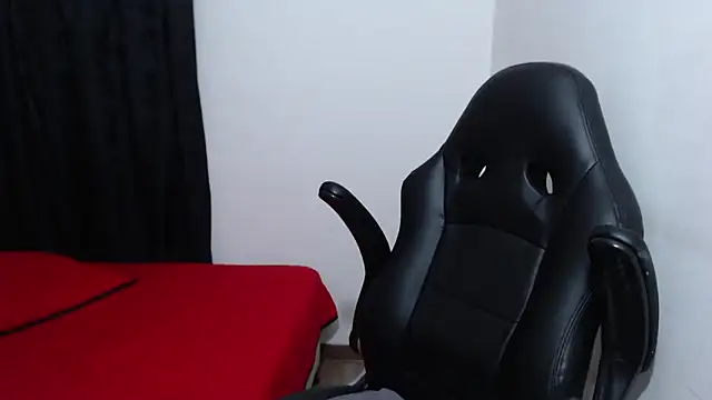 Snapshot of _Scarlett_Sweet chatting on 10.24.25 Scarlett Sweet online show from 10.24.25