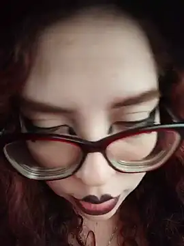 Snapshot of alicce_moon_ chatting on 06.28.26 alicce moon online show from 06.28.26