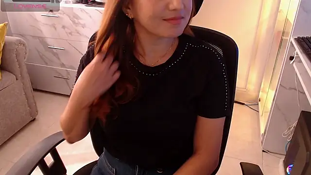 Angela smile online show from 12.14.24