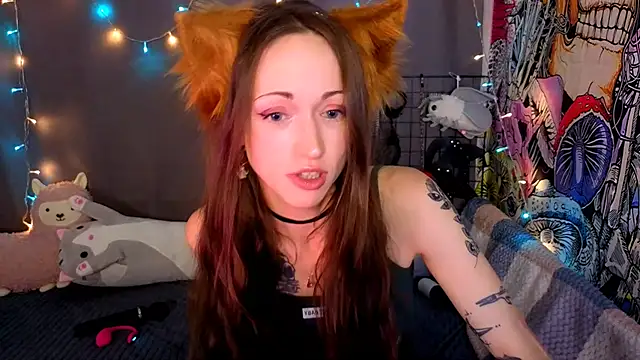 Snapshot of ServantBrook chatting on 11.14.25 ServantBrook online show from 11.14.25