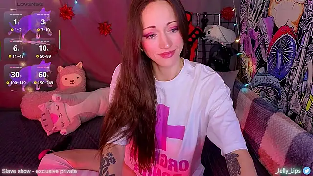 Snapshot of ServantBrook chatting on 12.15.25 ServantBrook online show from 12.15.25