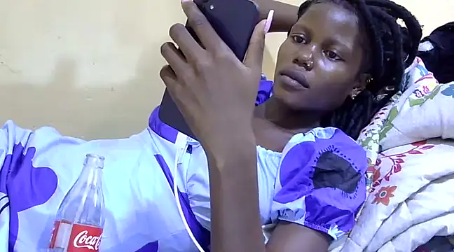 Snapshot of Slender-simple1 chatting on 02.23.25 Slender-simple1 online show from 02.23.25