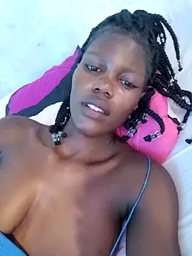 Snapshot of Slender-simple1 chatting on 11.24.25 Slender-simple1 online show from 11.24.25