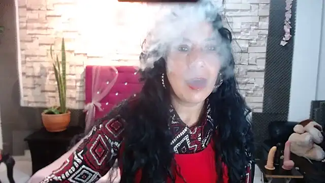 Snapshot of MarianaNight02 chatting on 12.29.24 MarianaNight02 online show from 12.29.24