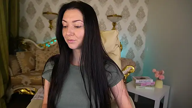 EmilyHalls online show from 01.18.25