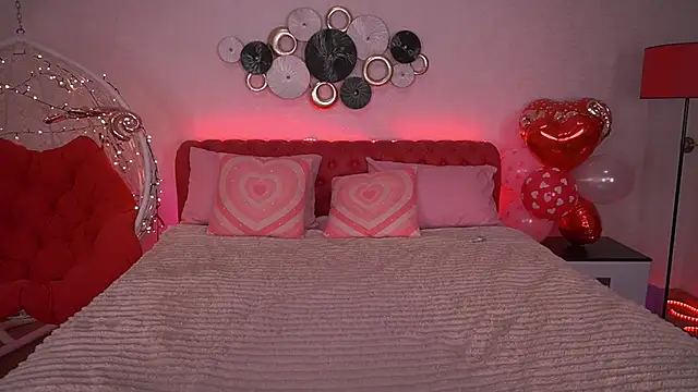 EmilyHalls online show from 02.14.25