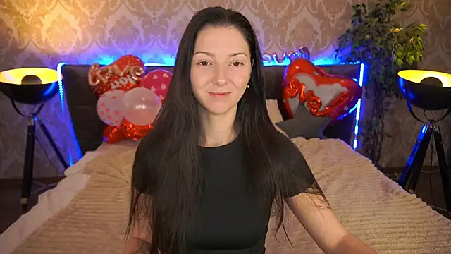 EmilyHalls online show from 02.15.25