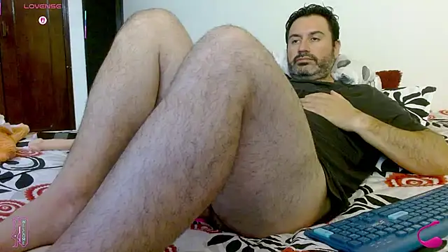 Snapshot of rodrher81 chatting on 06.16.26 rodrher81 online show from 06.16.26