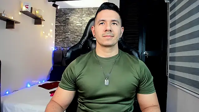 Snapshot of ransoj chatting on 12.19.24 ransoj online show from 12.19.24