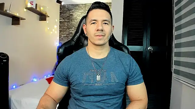 Snapshot of ransoj chatting on 12.20.24 ransoj online show from 12.20.24