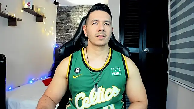 Snapshot of ransoj chatting on 12.21.24 ransoj online show from 12.21.24