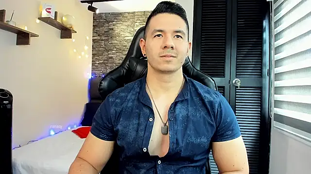 Snapshot of ransoj chatting on 12.22.24 ransoj online show from 12.22.24