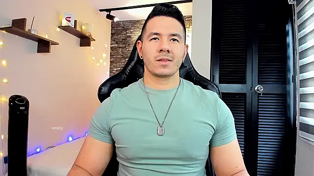 Snapshot of ransoj chatting on 12.29.24 ransoj online show from 12.29.24