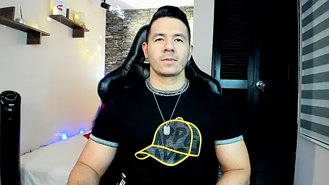 Snapshot of ransoj chatting on 01.03.25 ransoj online show from 01.03.25