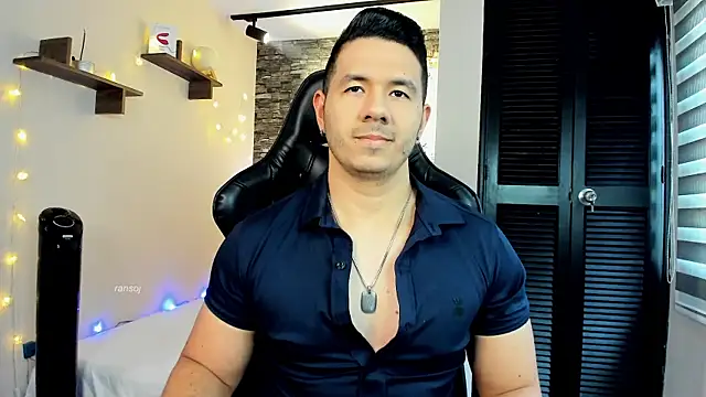 Snapshot of ransoj chatting on 01.26.25 ransoj online show from 01.26.25