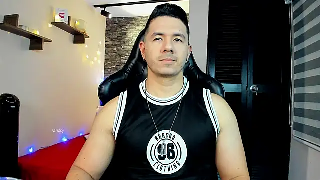 Snapshot of ransoj chatting on 01.29.25 ransoj online show from 01.29.25