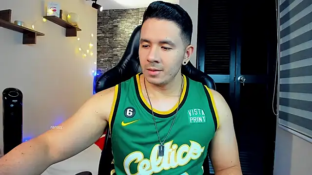 Snapshot of ransoj chatting on 03.04.25 ransoj online show from 03.04.25