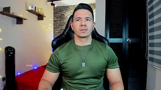 Snapshot of ransoj chatting on 03.08.25 ransoj online show from 03.08.25