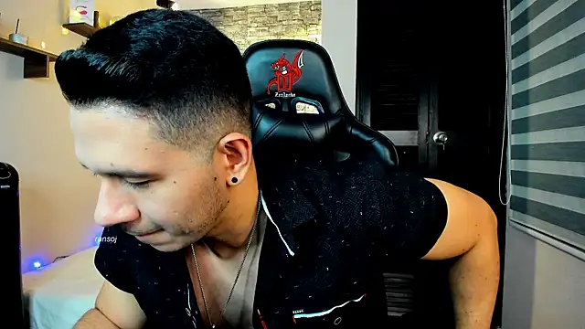 Snapshot of ransoj chatting on 03.23.25 ransoj online show from 03.23.25