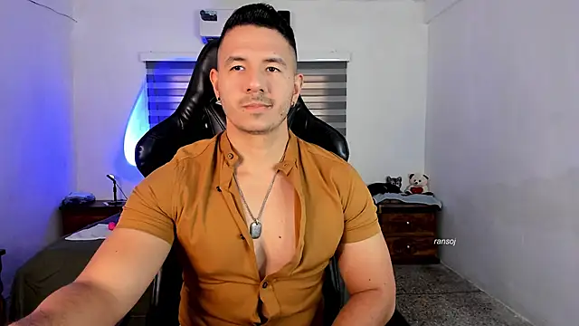 Snapshot of ransoj chatting on 09.09.25 ransoj online show from 09.09.25