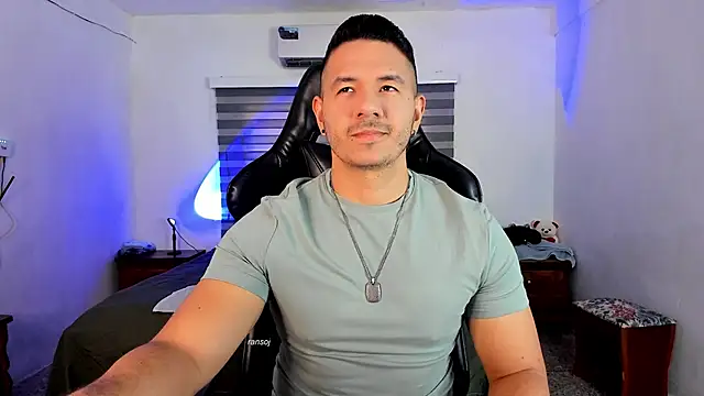 Snapshot of ransoj chatting on 09.10.25 ransoj online show from 09.10.25