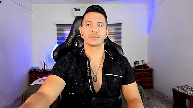 Snapshot of ransoj chatting on 09.24.25 ransoj online show from 09.24.25