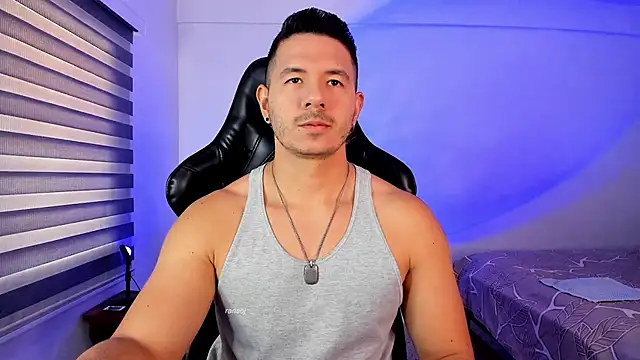 Snapshot of ransoj chatting on 10.13.25 ransoj online show from 10.13.25